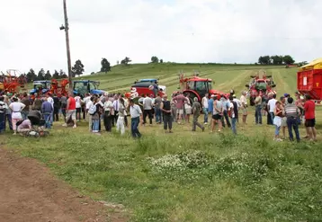 Les démonstrations dynamiques de matériels ont particulièrement intéressé les visiteurs.