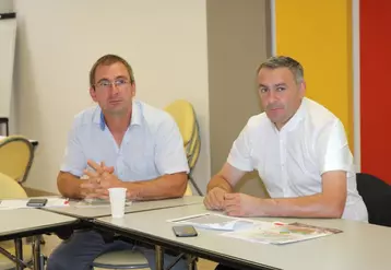 Anthony Fayolle, président des JA et Yannick Fialip, président
de la FDSEA de Haute-Loire.