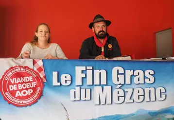 Alison Salat, technicienne salariée de l'association Fin Gras du Mézenc et Bernard Bonnefoy, président de l'appellation.