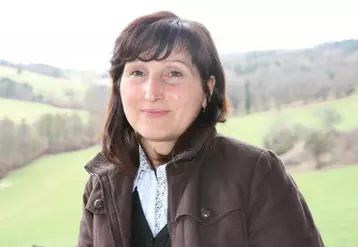 Evelyne Boulet est vice-présidente de CERFRANCE Haute-Loire (membre désigné par la FDSEA), présidente de l’APIV43, vice-présidente du GIE USROM et co-responsable de la société Energéquitable Lavoûte-Chilhac.