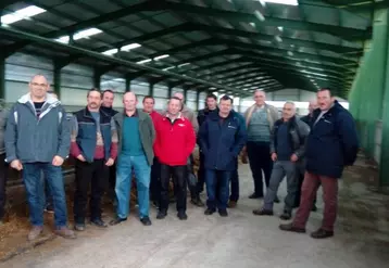 Comme ici chez Michel Chouvier sur le canton d’Allègre, les agriculteurs apprécient de discuter de leur métier, de leurs souhaits et de leurs inquiétudes sur le terrain.