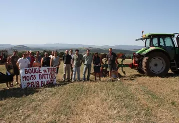 Cinq jours avant la finale, les JA de St Paulien rejoints par Mikaël Vacher, président des JA, et Frédéric Pélisse, secrétaire général des JA, étaient en plein travail sur le site qui s’étend sur une vingtaine d’ha.