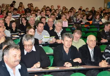 Parmi les participants du forum sur les coûts de production, des techniciens, des éleveurs, mais aussi de nombreux élèves.