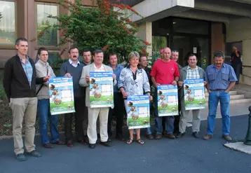 Les présidents des syndicats de races accompagnés des membres
et techniciens de la Chambre d’Agriculture et des responsables d’organismes d’élevage partenaires de l’événement.