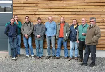 Le Syndicat des Eleveurs Limousins de Haute-Loire avait réuni son conseil d’administration élargi aux adhérents de St-Paulien, ainsi que des représentants de la municipalité et des associations.