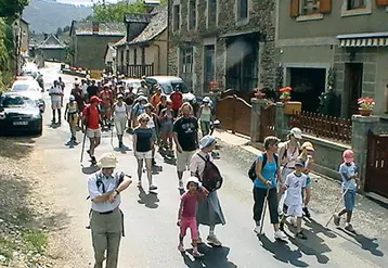 Débuté le 13 juin à Arpajon, le Tour du Cantal pédestre prendra véritablement son essor dès samedi à Saignes.