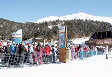 Le télésiège débrayable du Baguet permet un débit de 2 500 skieurs à l’heure.
