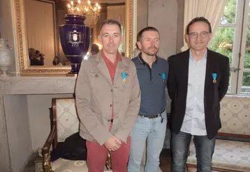Laurent Semeteys, Jérôme Valadou et Yves Arnaud, honorés pour leur engagement et leur fidélité au club de l’ACVA.