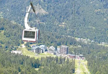 Transmontagne se serait engagée à présenter un plan de continuation dès septembre, bien avant la fin de la période d’observation de six mois.