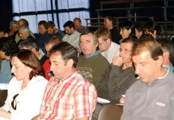 Environ 80 personnes participaient vendredi à Murat à l’assemblée générale de l’Adeca.