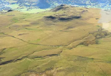 Le plateau du Limon, une planèze de près de 5 100 ha entre 1 200 et 1 620 m d'altitude.