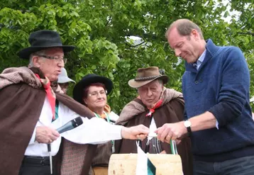 C. Prudhomme est aussi propriétaire d'un buron sur la commune.