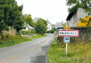 Entre le préfet et Valuéjols, la lutte continue.
