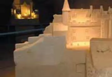 Prouesses techniques et performance inégalée font de « Pierre et Lumière » le premier parc miniature en souterrain du monde.