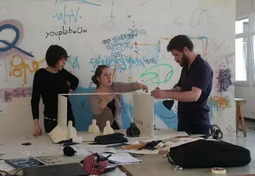 L'équipe de Jade Foucaud a remporté le deuxième prix avec son installation "Suspens".