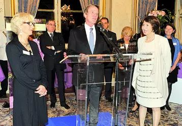 Le ministre Bernard Kouchner a introduit la réception.