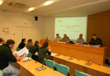 À la tribune de gauche à droite : Ethel Gautier, chargée de mission FNB, Fabrice Heudier, président de la section veaux de boucherie à la FNB, Yves Pellissier, membre du bureau de la section, Alexandre Merle, vice-président de la section.