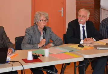 De g. à dr. : Philippe Bouillaud, codirecteur du CER, Michelle Suchaud, présidente, Michel Devos, codirecteur et Jean-Noël Beyrand, vice-président.