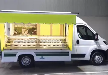 Le camion magasin du Gaec des Prunelles sera bientôt sur les marchés.
