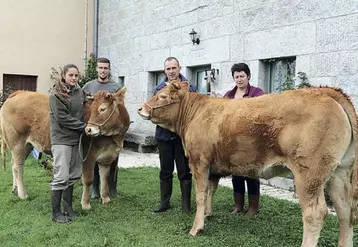 Bénéficiant de l’échange, Bianca Gazzaniga a passé une semaine en stage au Gaec de Pratchurat, sur la commune du Malzieu-Forain.