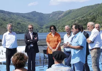 Vendredi 7 juillet a été inaugurée la nouvelle plateforme de la pisciculture du mont Lozère, qui devrait pérenniser l’activité pour les trente années à venir. Une plateforme fabriquée en plastique recyclé pour remplacer celle en acier galvanisé devenue obsolète.