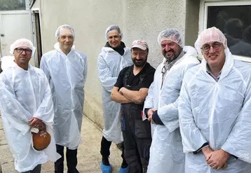 Après les visites scolaires, ce sont les personnels de l’État en Lozère qui ont été conviés à participer à la huitième édition de Made in viande. Pour ces derniers, la tournée s’est concentrée sur l’abattoir d’Antrenas, l’atelier de transformation de Languedoc Lozère Viande et s’est terminée dans l’exploitation porcine de Thierry Monteil.
