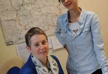 Agnès Ducret et Alexia Constant, dans leur bureau de Mende.