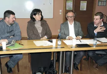 De gauche à droite : Olivier Boulat, président du Cal et de la FDSEA ; Sophie Pantel, vice-présidente de la Région Languedoc-Roussillon ; Éric Andrieu, député européen et Julien Tufféry, président de JA 48.