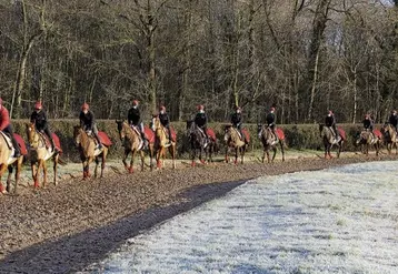 Les élèves montent à cheval au moins une fois par semaine. L'établissement accueille 150 jeunes et 22 chevaux.