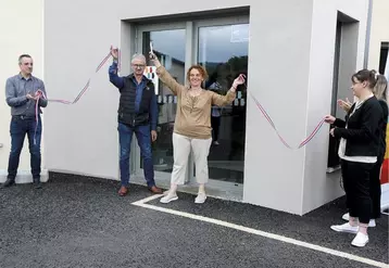 Vendredi 2 juin, le Cerfrance Lozère a inauguré ses nouveaux locaux à Marvejols, dernier bâtiment d'une longue liste inscrite dans la « pérennisation de l'activité » dans le département. La cérémonie s'est déroulée en présence de la maire de Marvejols, Patricia Brémond.