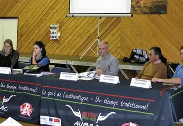 L'association Boeuf fermier Aubrac tenait son assemblée générale jeudi 27 octobre à Lacalm, sous la présidence de Patrick Mouliade.