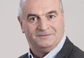 Gilbert Guignand, président de la chambre régional d'agriculture d'Auvergne-Rhône-Alpes siège également à l'APCA (Assemblée permanente des chambres d'agriculture) en qualité de secrétaire adjoint.