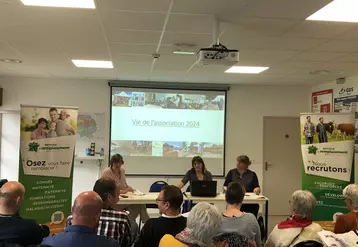 Des personnes en réunion.