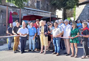 Plus de 120 personnes étaient réunies le 25 juillet à Chaudeyrolles pour une double inauguration.