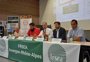 Assemblée générale de la FRSEA Auvergne Rhône-Alpes dans la Loire.
