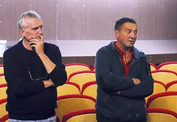Henri Clément, porte-parole de l'Unaf et apiculteur, et Philippe Bertuit, élu à la municipalité de Marvejols