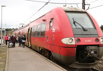 un train rouge 