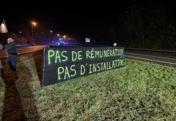 Affiche : Pas de rémunération, pas d'installation.