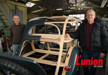 L'arrière de la voiture avec Loïc Chaliers et Francis Philibert. 