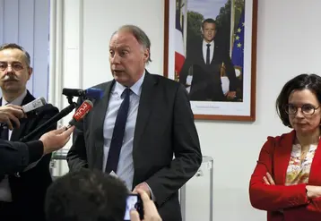 La présentation des résultats aux élections de la chambre d'agriculture de Lozère par le préfet du département, Gilles Quénéhervé