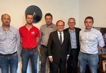 Hollande avec les syndicats de la FDSEA et des JA