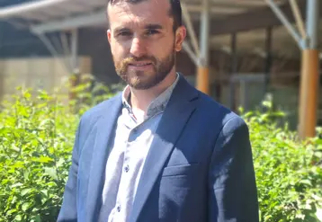 Christophe Chatet, exploitant agricole en polyculture élevage et viticulteur dans l’Allier, a pris la présidence du service de remplacement Auvergne-Rhône-Alpes en 2023.