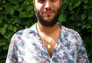 Jordan Magnet est installé en polyculture élevage sur la commune de Soyans dans la Drôme.