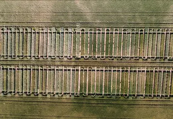 Vue de drone de la plateforme ACM installée à Vernassal.
