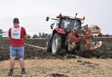 Entre fête populaire et tribune agricole, les finales de labours constituent un moment clé pour le réseau des Jeunes agriculteurs.