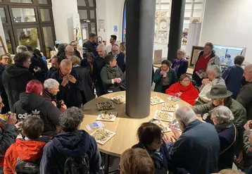 dégustation d'amuse-bouches à base de Poulet du Bourbonnais