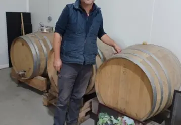 le vigneron Cédric Bonvin, de Montord