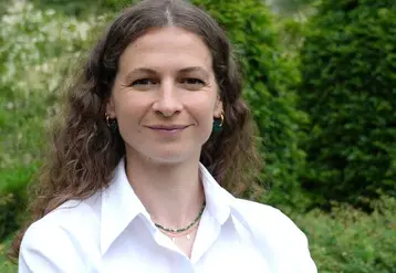 Marine Boyer, éleveuse de vaches allaitantes en Aveyron et présidente de la FNCuma