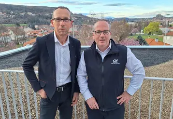 Christophe Chavot, président du Crédit Agricole Loire Haute-Loire et Alexandre Boucher, responsable du Marché Agricole. Il manque sur la photo Gaëlle Regnard, directrice générale du Crédit Agricole Loire-Haute-Loire présente à distance lors des échanges.