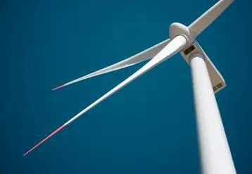 "NEOEN envisage l’implantation de 8 à 10 éoliennes de 220 mètres de haut, équipées de pales de 60 mètres" expliquent l'association qui dénonce un projet inadapté au cœur de la plaine de la Limagne. 